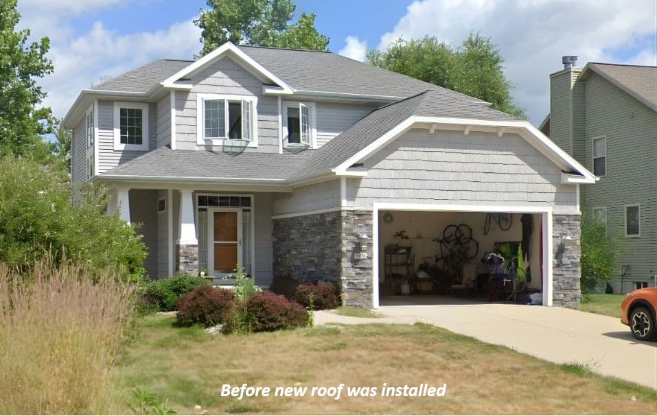Complex Roof That is Broken Up Into Multiple Sections in Niagra, ON — House photo