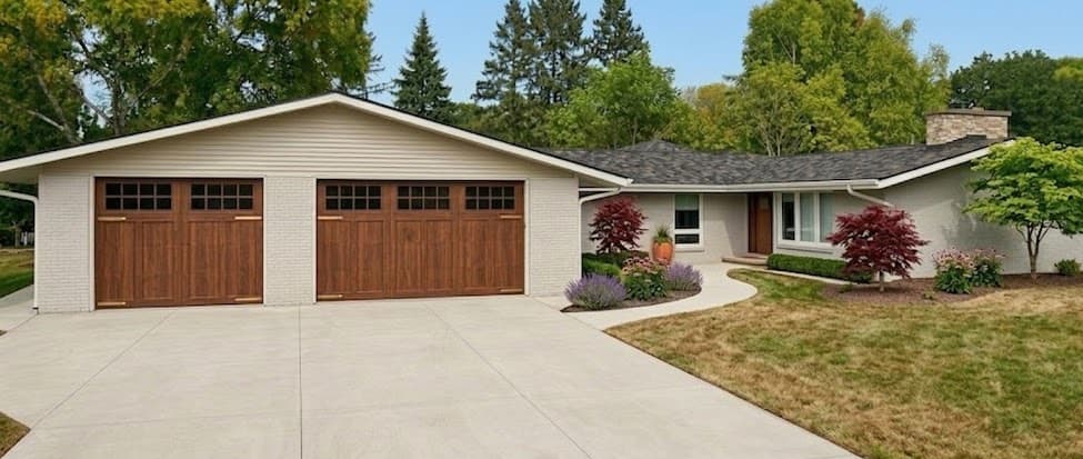 5000 ft² Roof that is Walkable in Waterloo Region, ON — House Photo